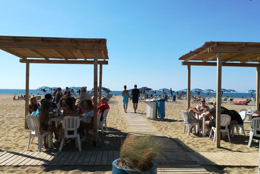 stabilimento balneare bagno medusa marina di grosseto