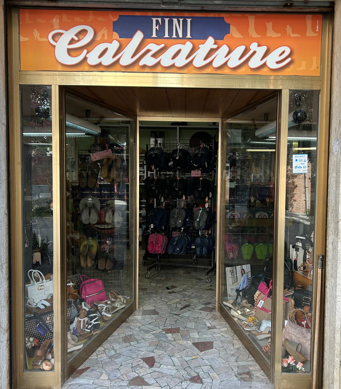mondadori bookstore marina di grosseto
